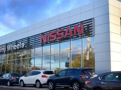 Economy Wheels team supports Bollywood Night 3 with hearts of gold Economy Wheels team supports Bollywood Night 3 with hearts of gold